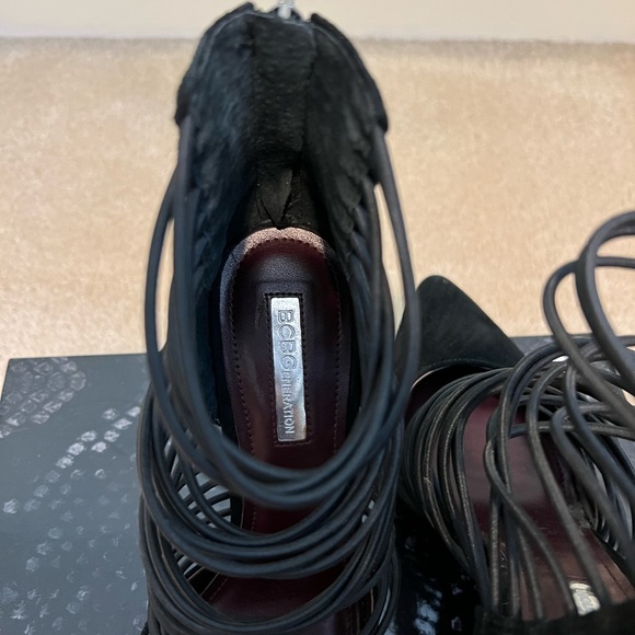 BCBG pointy toe heel - Picture 4 of 5